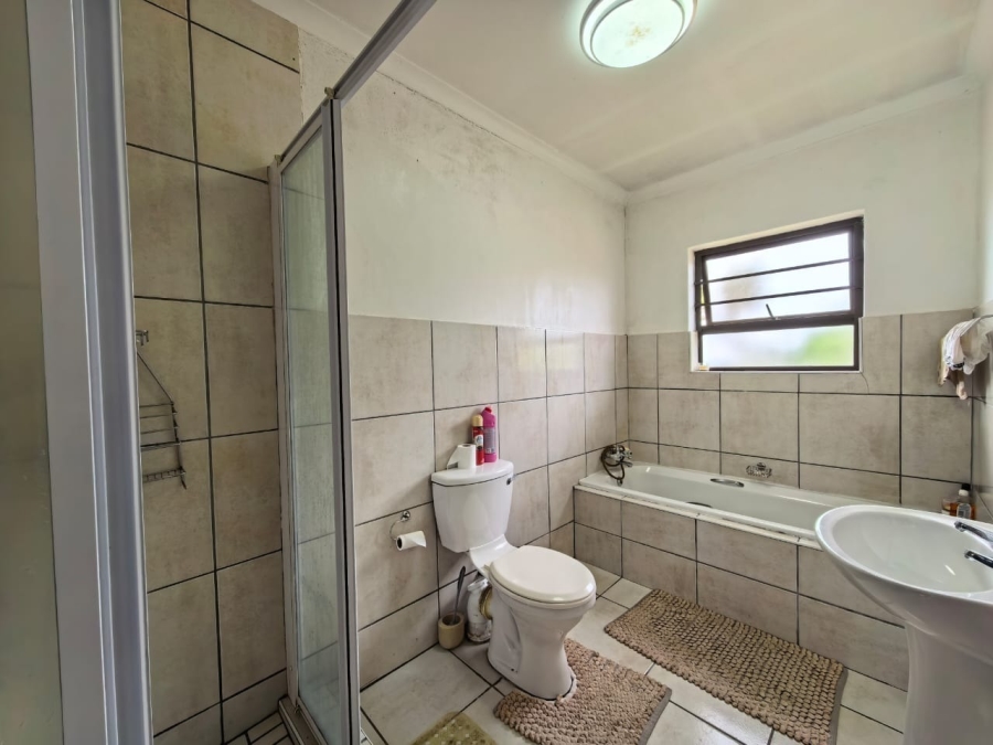 3 Bedroom Property for Sale in Beacon Bay North Eastern Cape